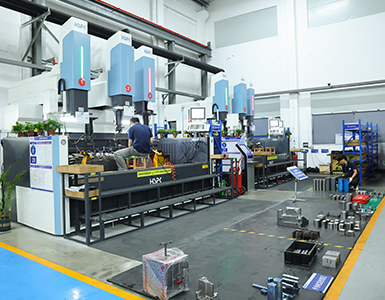 EDM和合模机车间